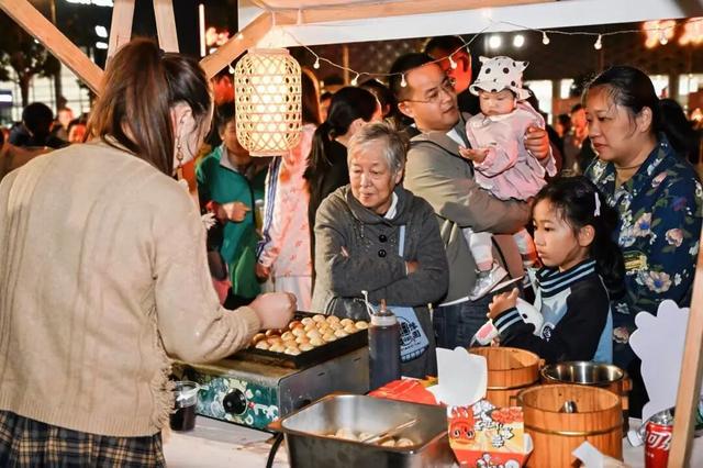 国潮集市金秋喜乐会在家门口举行，更有桃浦镇购车消费补贴推介→