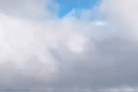 太美了！雨后赛里木湖仙境氛围拉满图片