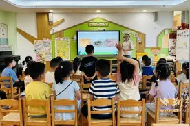 畅享清凉夏日 红升幼儿园水上嘉年华好热闹图片