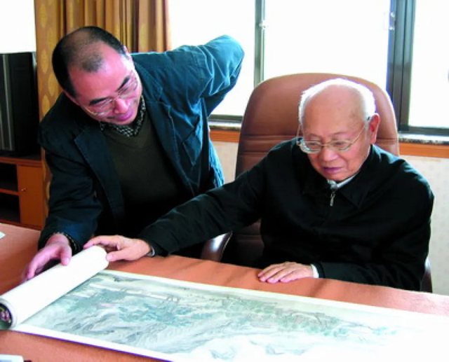 风暴眼丨国宝的“新衣”：南京博物院藏品流转迷局