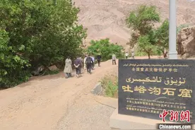 新疆吐峪沟石窟5个洞窟首次对外开放图片