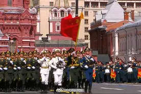 骄傲转发！中国仪仗队亮相红场阅兵式图片