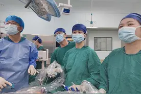 27岁女孩婚前发现竟是“男儿身”，医生提醒→图片