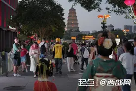 用外卖解锁“美食之旅” 7月西安餐饮外卖“异地订单”环比增长15%图片