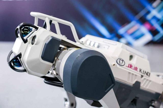 行业快评｜具身智能加速，智元、傅利叶、康迪科技……中国机器人正被带向全球场景