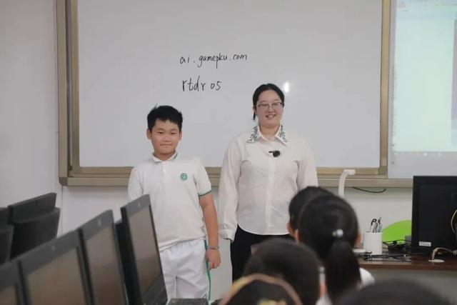 北京中小学AI通识课怎么上？点进来看→