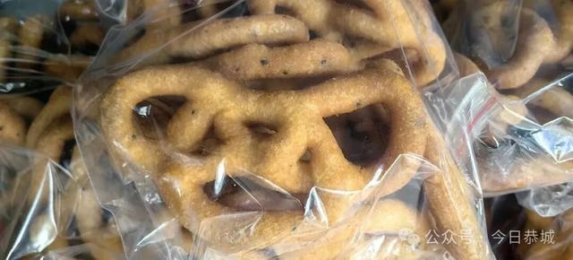 拥有一把会“悬浮”的“银杏伞”，刷爆你的朋友圈