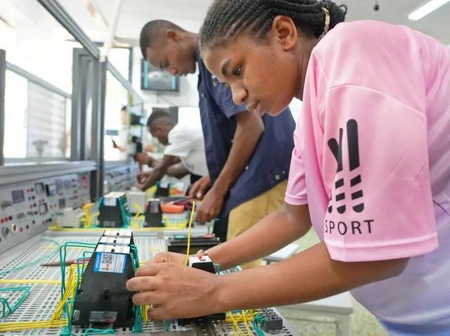 写在2025中非经贸和文化论坛开幕之际