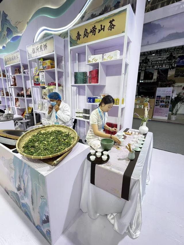 山海魅力引燃江城武汉！青岛元素闪耀2025中国文化旅游产业博览会