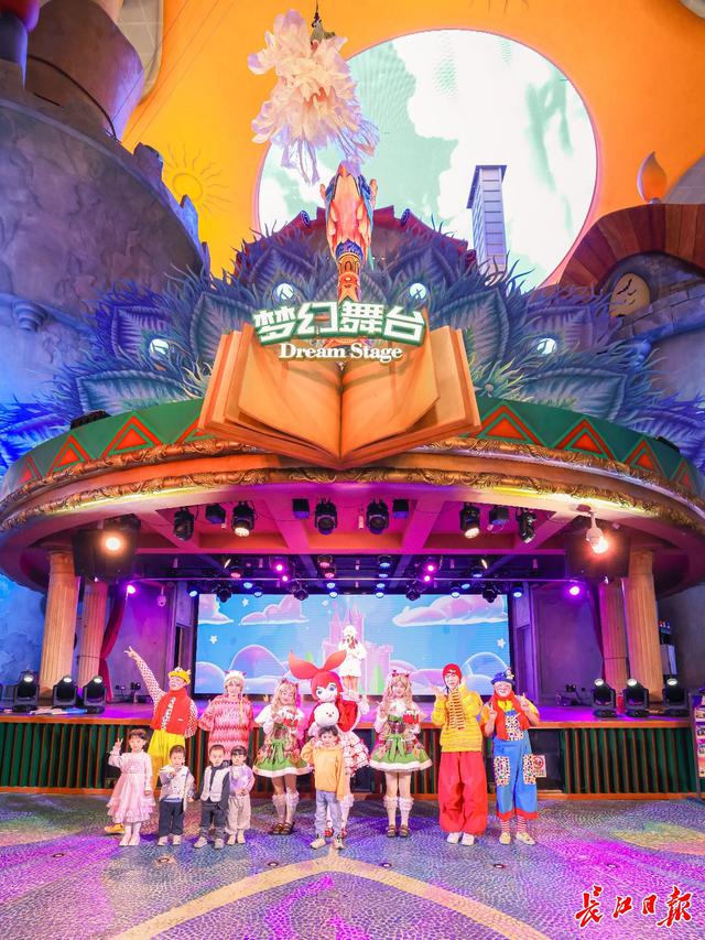 “知音湖北·超级文旅日”掀起冬日热浪，市中心推门见雪引领微度假新风尚