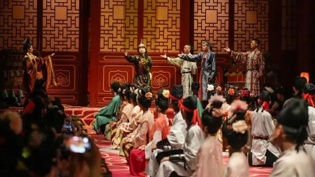 天呐，洛阳的这份「反差感」，绝了！