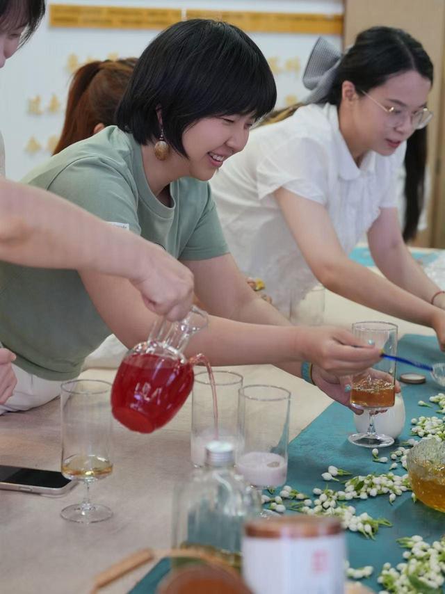 号外！咱家“闽报号”邮轮要把福建“打包”出海了！“邮”你更精彩！还有两张免费船票等你来！