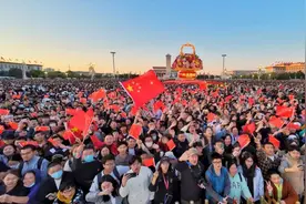 活力假日，照见热气腾腾的中国丨睡前聊一会儿图片