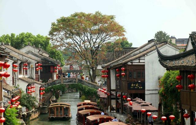 江苏苏州：山塘古街 秋意渐浓