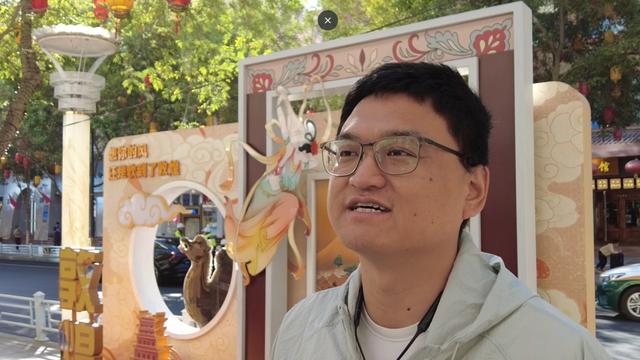 敦煌：双节同庆氛围浓 欣欣向荣风光好