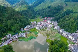 连着县城和景区，这个村的“顺道游”火了图片