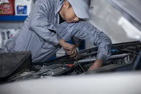 潮声丨新能源车让传统汽修厂“无车可修”？图片