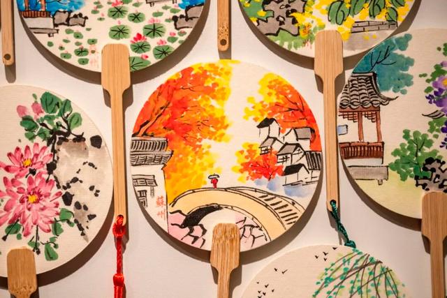 好景成双，来定慧寺巷邂逅小确“杏”