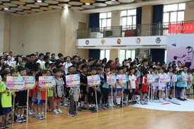 这个奥运项目适合低龄儿童参与，首届杭州市中小学阳光体育手球比赛来了图片