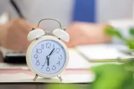 党政机关事业单位上下班时间调不调，背后各有啥考虑图片