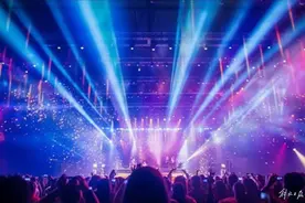 演唱会存包处“乱成一团”，多人物品丢失？当地回应！图片