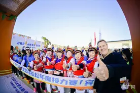万亩桔香  千人畅跑  2025大理乡愁马拉松年度接力赛宾川站开跑图片