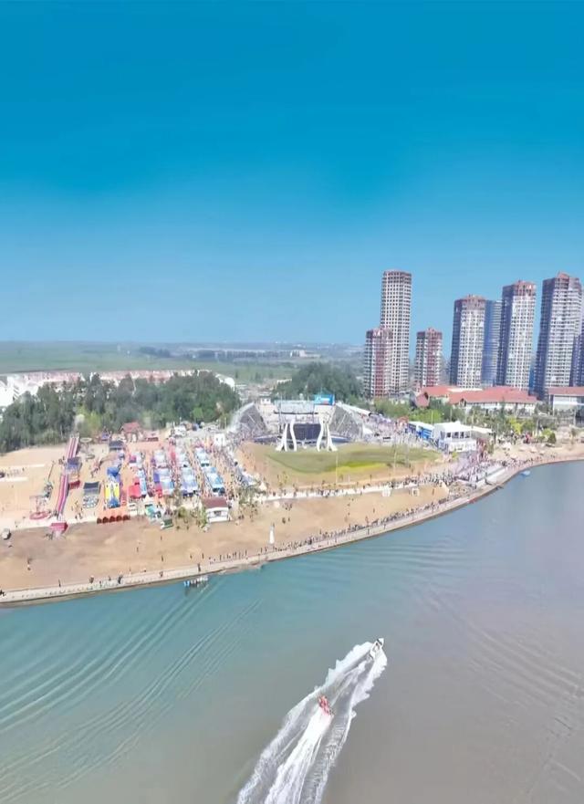 2025年钦州蚝情节公交专线攻略｜直达蚝情广场！