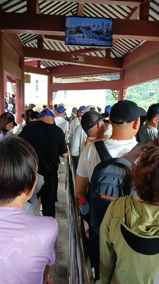 晚潮｜从迎客松到光明顶的奇幻旅程