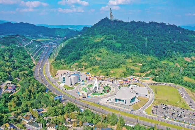 交通为脉 文旅为魂 奋力打造交旅融合“雅安样板”