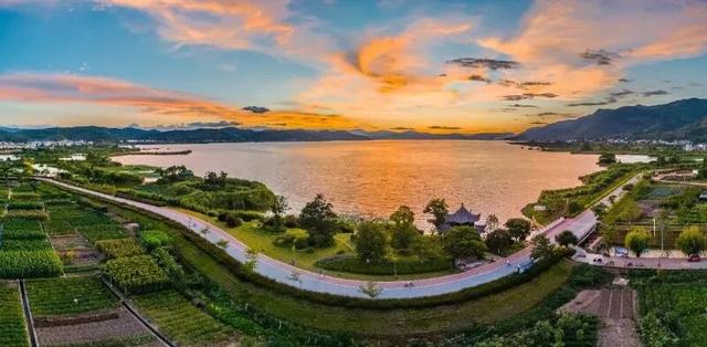 旅居红河 畅享四季 | 秋日骑行追风，遇见红河好风光
