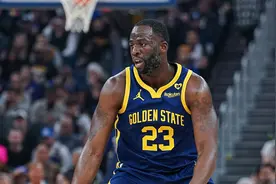 追梦指导年轻球员：要学会自我管理 少吃T图片