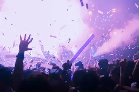 押50赚400还能免费看演出？演唱会志愿者招募套路多！图片