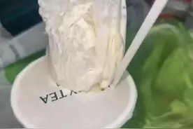 茉莉奶白被曝喝出完整塑料袋！为何近期新茶饮总出事？｜热财经图片