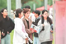 招才引智进高校图片