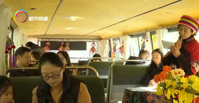 昆明冬日限定浪漫！坐着双层巴士赏银杏、观红嘴鸥