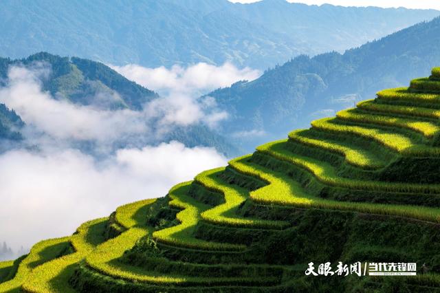 贵州从江：月亮山现云海奇观