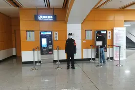 “现金+电子支付”丨公交卡充值地铁站“一站”即可完成图片