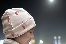 《消失的她》原型时隔5年官宣生子，遭丈夫推下悬崖生还后被判定不孕不育，对话当事人图片