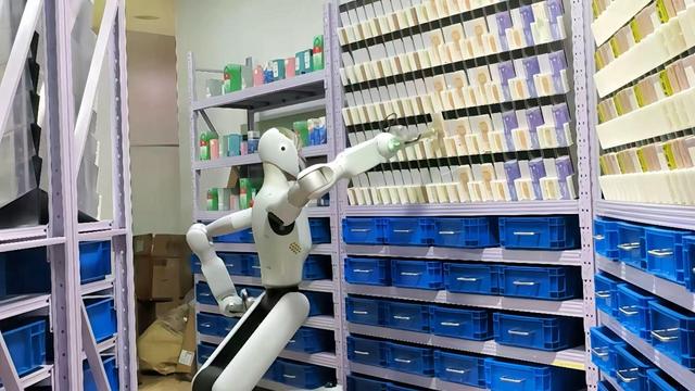 就在海淀！全球首个商用人形机器人零售仓完成数万单配送订单