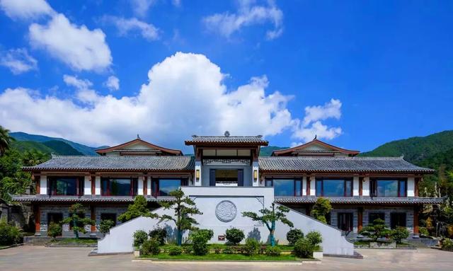 阳光康养 | 德昌角半沟：“银发经济”点亮康养旅游新图景