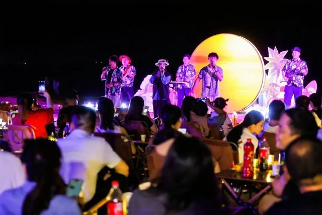 跟着喵小桂夜游防城港！海边山潮夜，渔火市集浪花间