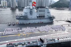 历史时刻访问！山东舰让香港振奋，市民参观直言很自豪图片