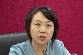 关注2025中考｜英语试卷解读：“AED的正确使用”入题 让考生从“解题”到“解决问题”图片