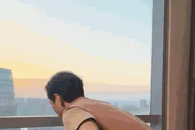 出道26年的吴彦祖 仍是年轻人首选面具图片