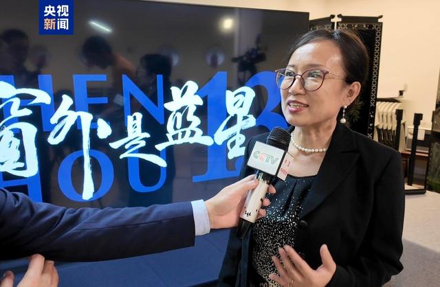 视觉盛宴！中国首部8K太空纪录电影《窗外是蓝星》亮相墨西哥