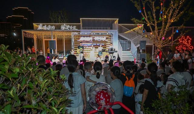 鄂西北三地千人联动，“鹿鸣邀约·银河之夜”2025七夕相亲游园盛典浪漫落幕