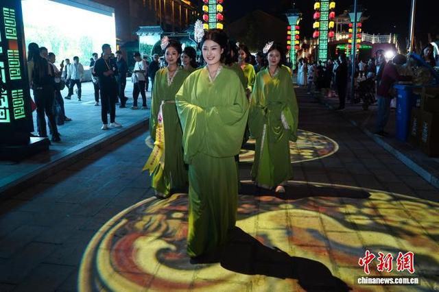 2025世界旅游小姐中国区总决赛入城仪式在安徽寿县古城举行