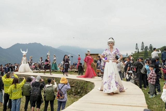 向“轻”而行、“重”塑价值！贵旅集团助力打造世界级旅游目的地