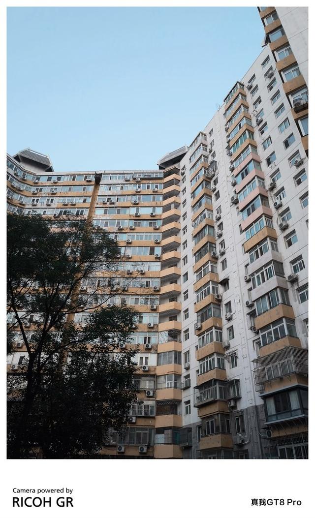 真我 GT8 Pro 评测：理光联名街拍利器，真我太懂年轻人了
