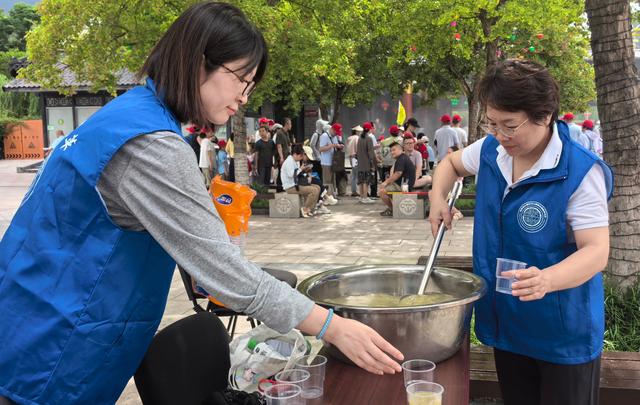 花果山：联合民革连云港市委会开展志愿服务活动